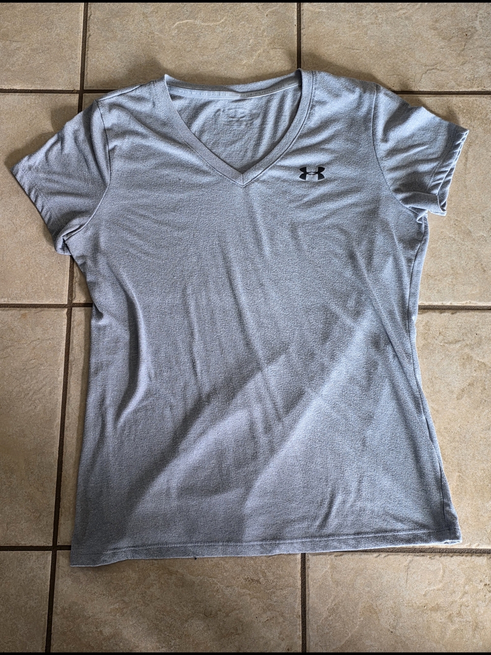 Under Armour Women's Light Gray V-Neck Performance Tee - Heather